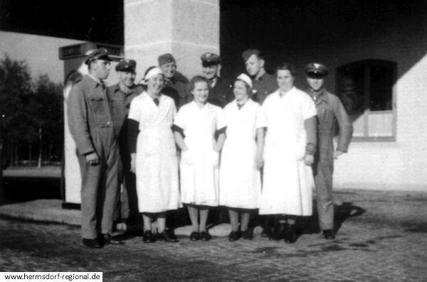 Personal der Imbissstube, Tankwarte und Wehrmachtsangehörige