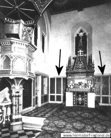 Die Tafeln, oben am ehemaligen Standort in der Kirche 