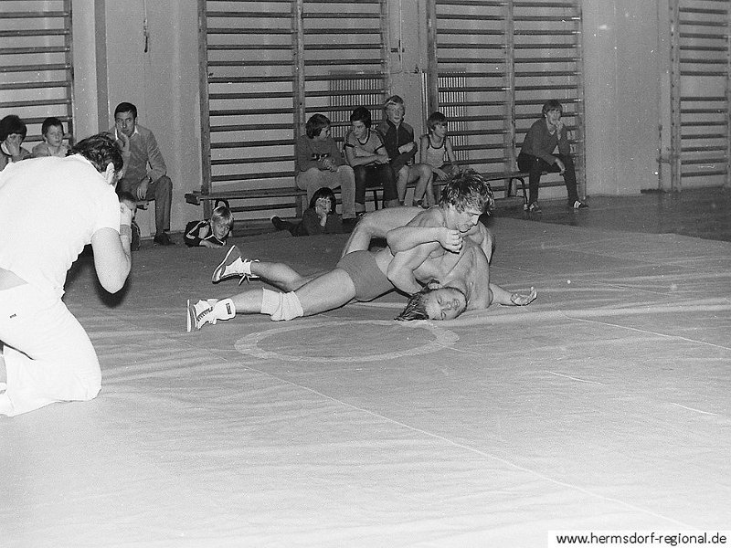 1983-11-00_Wettkampf-Ringer_19