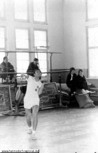 Wettkämpfe zur Bezirksmeisterschaft 1963 in der Turnhalle der Friedensschule
