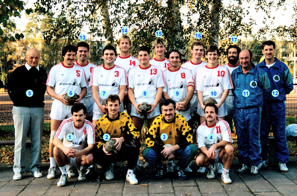 1. Handballmannschaft 1992 - 1993 Erfolge: Thüringenmeister, Südwestmeister (BL Saarland, Rheinland-Pfalz, Hessen, Thüringen), 3. Platz Deutsche Meisterschaft