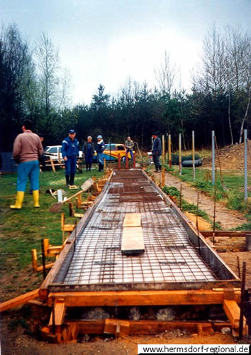 1996 Bau einer Kegelbahn in der Kleingartenanlage "17 Eichen" 